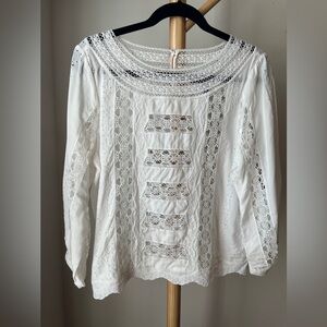White House Black Market White Lace Crochet Top Long Sleeve Blouse Size 8